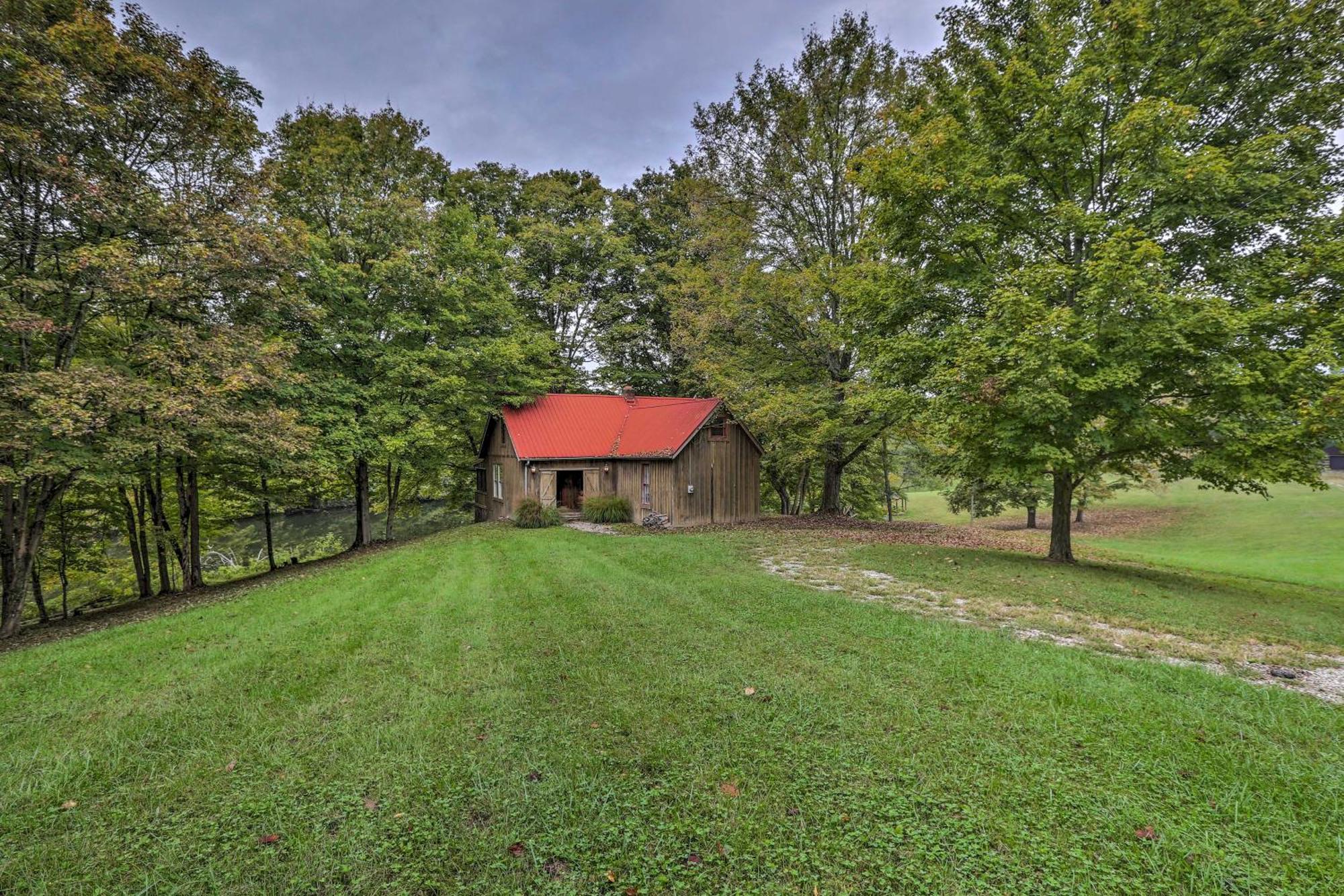 Rustic Cabin In The Woods 2-Acre Fishing Pond! Villa Burlington Bagian luar foto