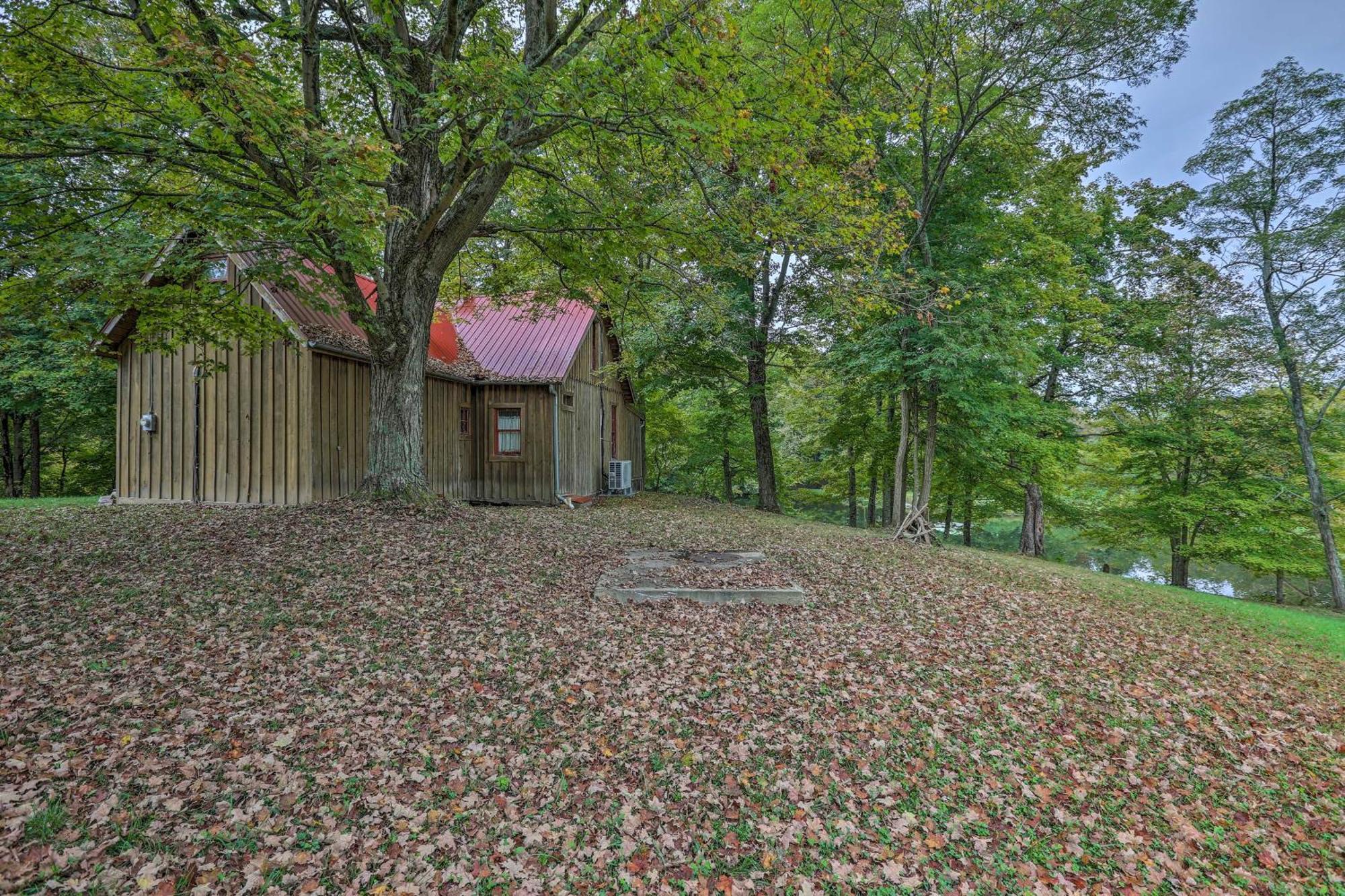 Rustic Cabin In The Woods 2-Acre Fishing Pond! Villa Burlington Bagian luar foto